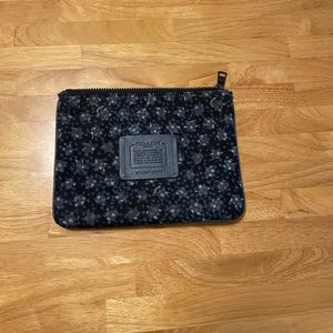 GENUINE COACH MULTIFUNCTIONAL POUCH! LIKE NEW!